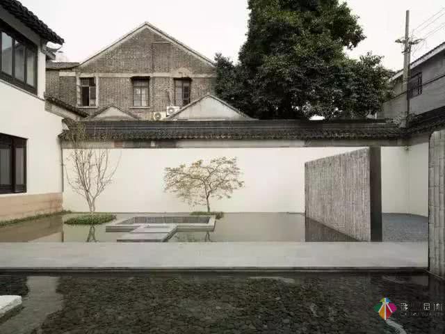 中式庭院式別墅有山有水有詩意,住進如詩如畫的庭院別墅