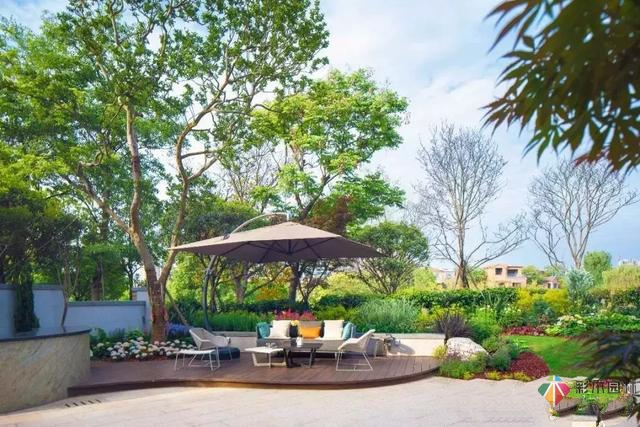小花園,大自然”別墅庭院景觀設計