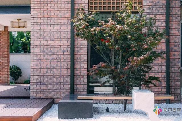 小花園,大自然”別墅庭院景觀設計